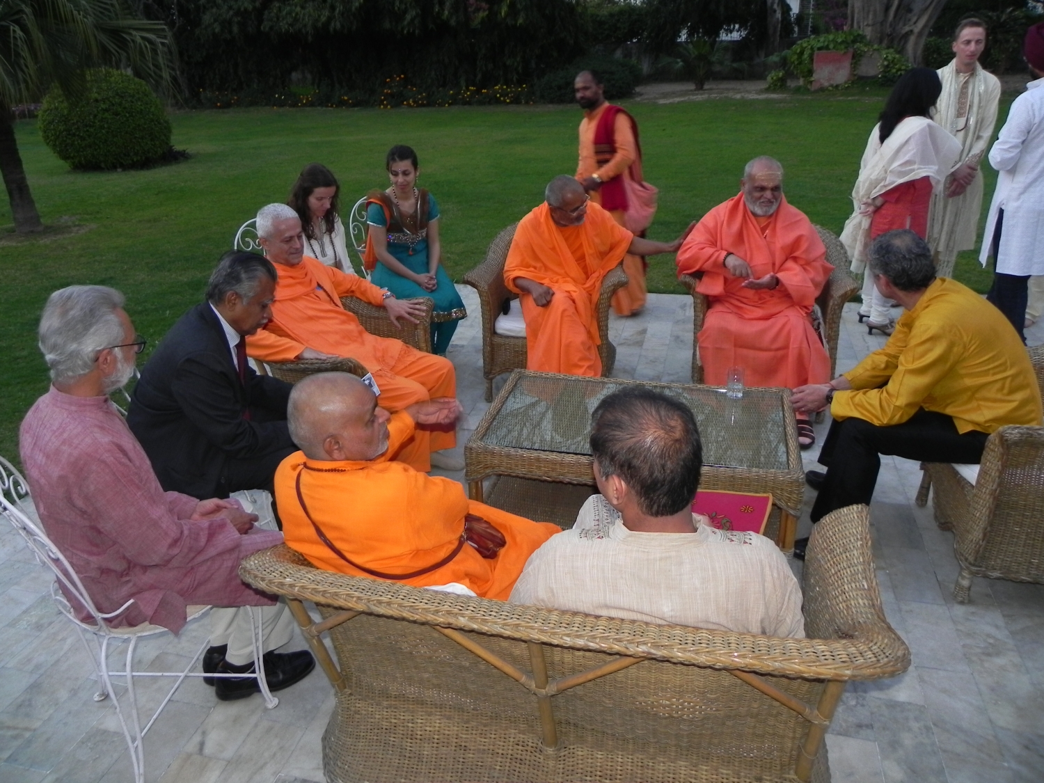 Reception of the Great Yoga Masters of India at the Embassy of Portugal - Dillí, India - 2011, March