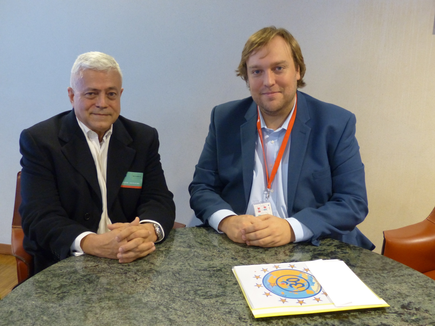 Con Pedro Santo, acesor del Eurodeputado Francisco Assis